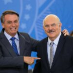 Bolsonaro-e-Milton-Ribeiro-assinam-novo-reajuste-para-professores-da-educação-básica-0-2