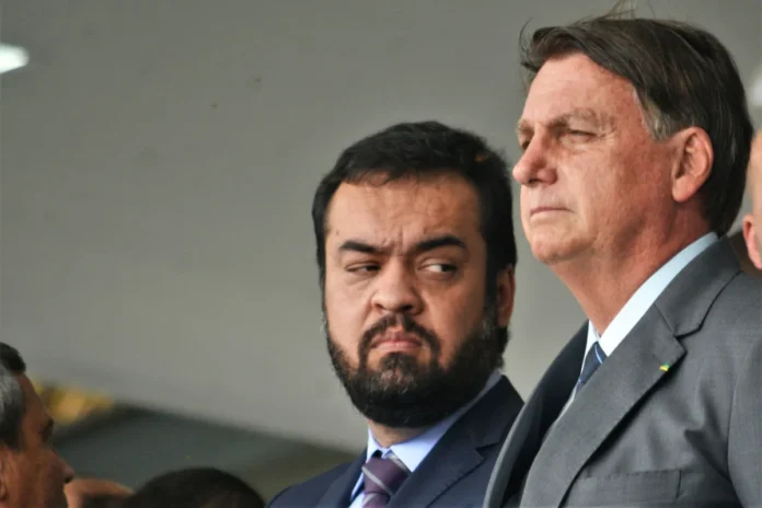 claudio-castro-ao-lado-de-jair-bolsonaro.jpg.1200x0_q85_upscale