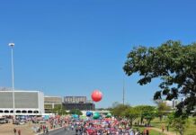 Milhares de servidores públicos marcham contra a reforma Administrativa