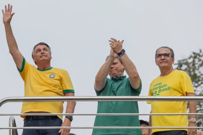 jair-bolsonaro-tarcisio-de-freitas-silas-malafaia-avenida-paulista