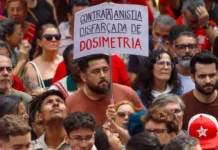 Manifestantes realizam atos nas capitais contra a anistia para condenados do 8 de Janeiro
