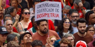 Manifestantes realizam atos nas capitais contra a anistia para condenados do 8 de Janeiro