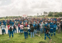 Funcionários da BYD fazem greve por melhores condições de trabalho