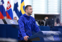 Premiê da Groenlândia alerta população e autoridades para invasão dos EUA