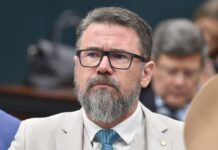 Deputado bolsonarista Marcos Pollon quer acabar encargos trabalhistas