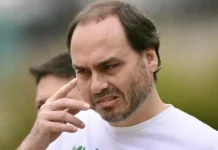 Sem mandato, Carlos Bolsonaro passa a ser sustentado por dinheiro público via PL