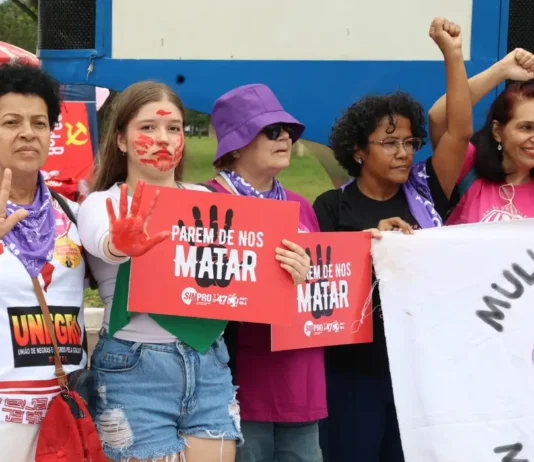 Protestos contra a violência de gênero e o fim da escala 6×1 marcam o Dia da Mulher