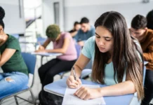 20% dos adolescentes brasileiros não têm religião