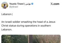 Soldado israelense destrói estátua de Jesus no Líbano com golpes de marreta