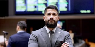 Delegado Fabio Costa é contra o fim da escala 6×1 e defende jornada de 52 horas semanais