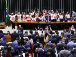 Em vitória do governo Lula, Câmara aprova PEC do fim da escala 6×1 em dois turnos