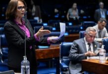 Damares comanda aprovação de projeto que dificulta aborto legal em crianças vítimas de estupro