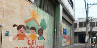 Ato em SP pede justiça após morte de bebê em creche conveniada à prefeitura