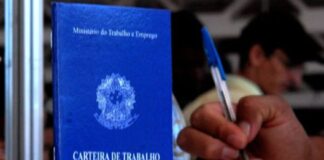 Desemprego cai para 5,3% e número de pessoas ocupadas bate recorde histórico
