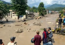 Avalanche no Tibete e no Nepal mata mais de 300 pessoas e deixa cerca de 2 mil desaparecidos
