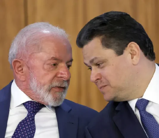 Após encontros com Lula, Alcolumbre abre caminho para PEC do fim da escala 6×1