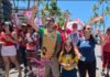 Militantes fazem ato pró-Lula na orla de Maceió