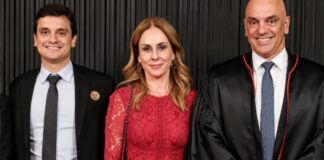 Convite de casamento de filho de Moraes vaza nas redes e bolsonaristas articulam aterrorizar a festa