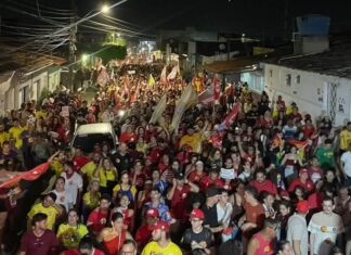 Manifestação pró-Lula reúne milhares de pessoas em Arapiraca